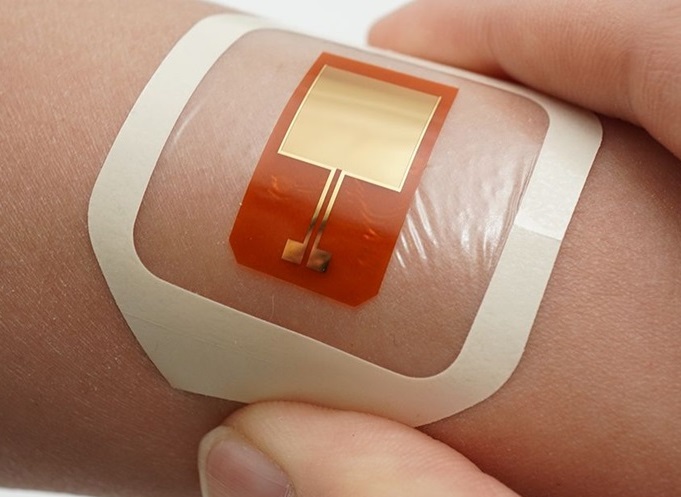 mage: The electroceutical epidermal patch is designed to inhibit bacterial growth (Photo courtesy of Saehyun Kim/University of Chicago)